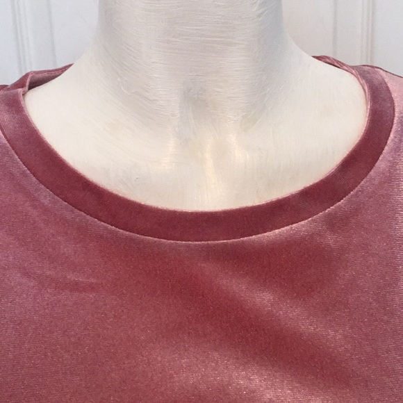 Old Navy cute pink velvet top shirt sleeve - Picture 7 of 7
